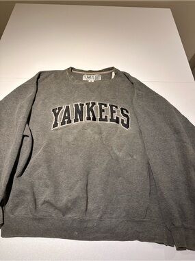 Gear For Sports Gray Yankees Crewneck Sweatshirt